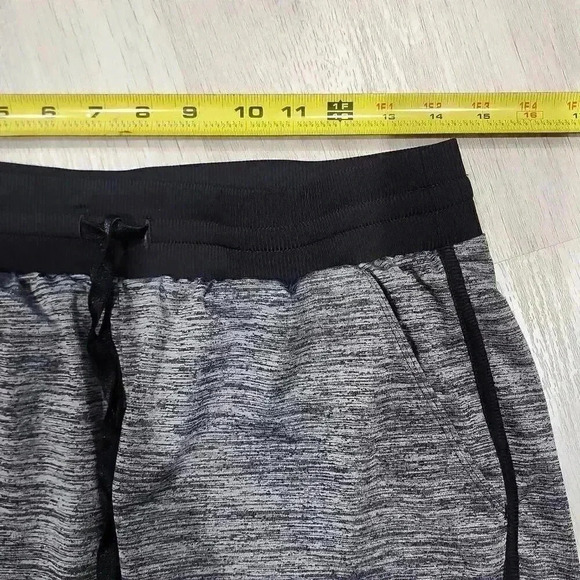 Tek Gear Women's Drytek Mid Rise Drawstring Running Shorts Heather Gray Medium - Picture 3 of 6